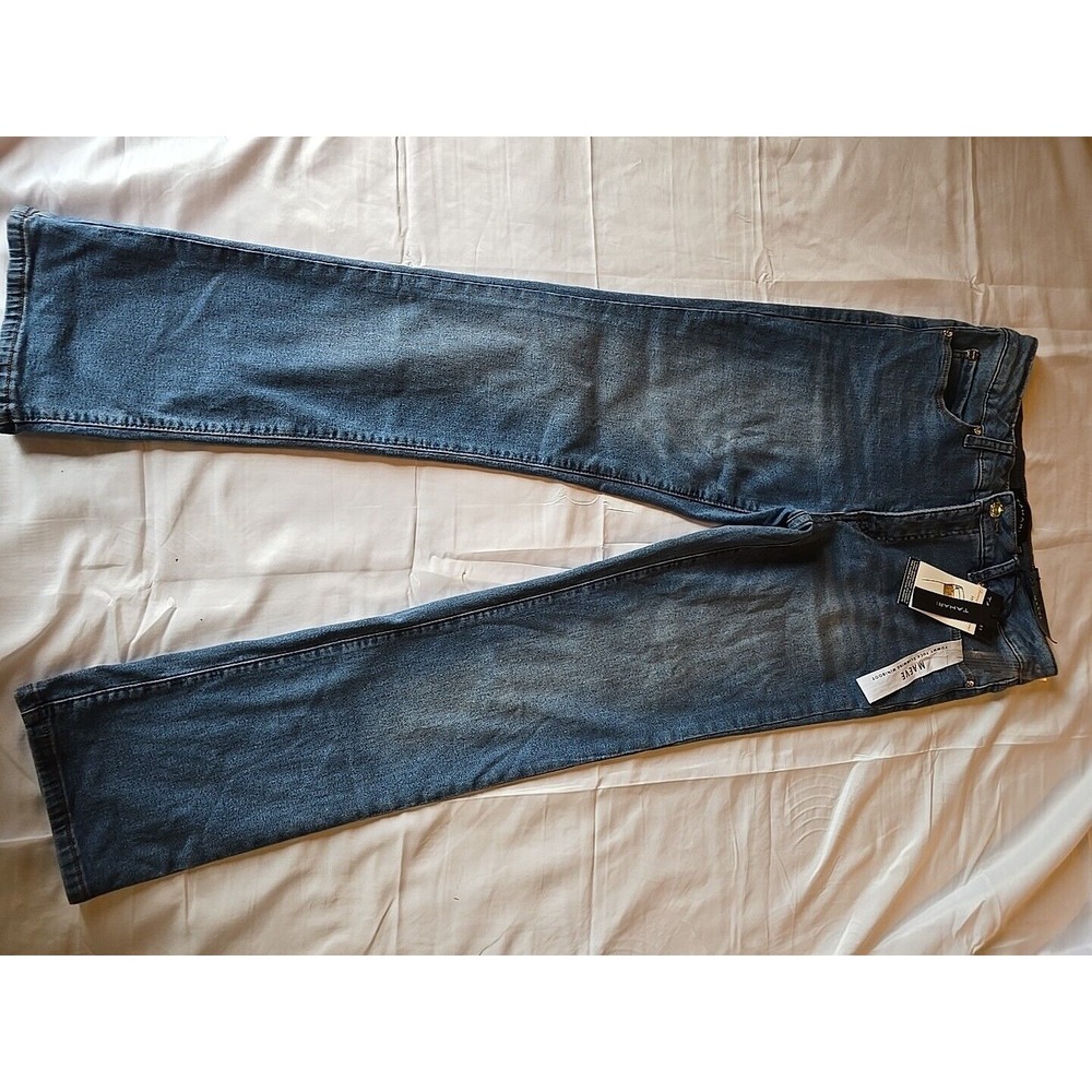 Tahari Women's Maeve Fit Solution Miniboot Medium Wash‎ Size 8 RUNS SMALL
